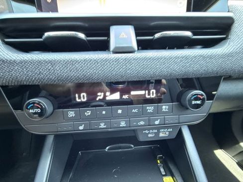 New 2026 Subaru Outback Limited AWD/4WD image 19