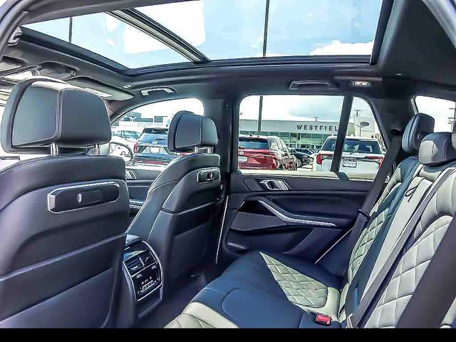 Used 2024 BMW X5 xDrive40i AWD/4WD image 15