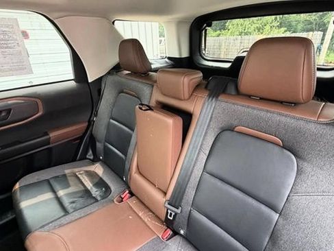 Used 2023 Ford Bronco Sport Outer Banks w/ Tech Package AWD/4WD image 9