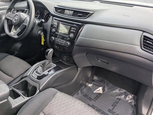 Used 2017 Nissan Rogue S image 20