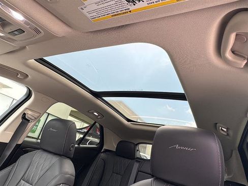Used 2023 Buick Envision Avenir AWD/4WD image 26