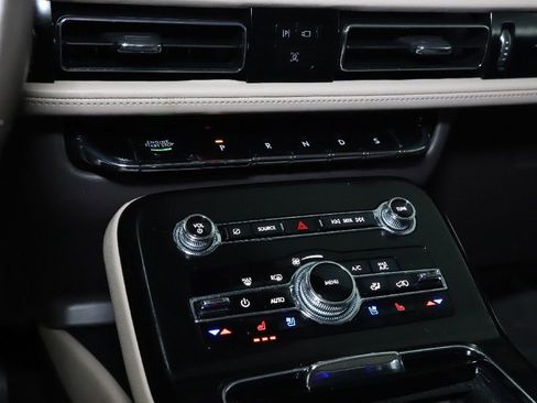 Used 2022 Lincoln Nautilus Reserve image 27