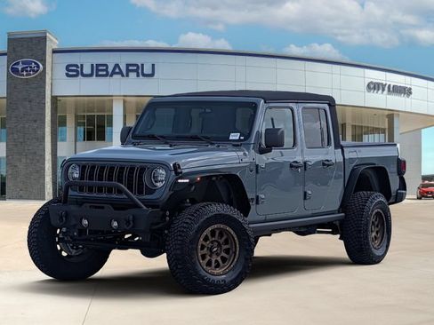 Used 2025 Jeep Gladiator Sport AWD/4WD image 1
