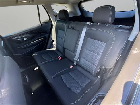 Used 2022 GMC Terrain SLE w/ Driver Convenience Package FWD image 18