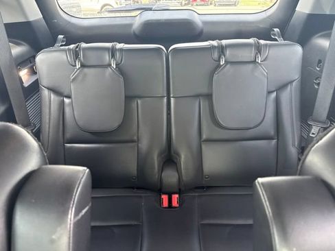 Used 2021 Ford Explorer XLT w/ Equipment Group 202A AWD/4WD image 26