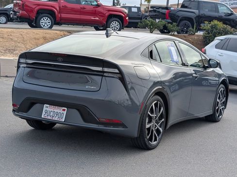 Used 2025 Toyota Prius Plug-In Hybrid image 13