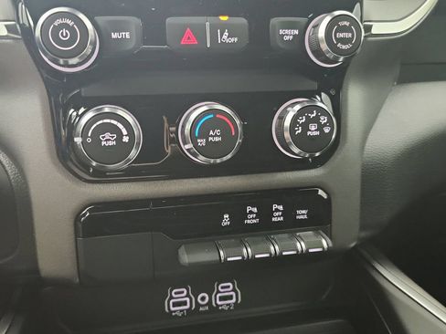New 2026 RAM 1500 Express AWD/4WD image 25