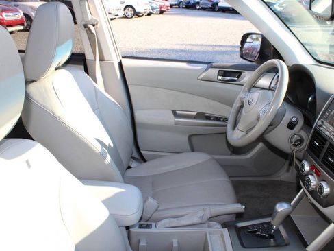 Used 2009 Subaru Forester 2.5X Limited image 11