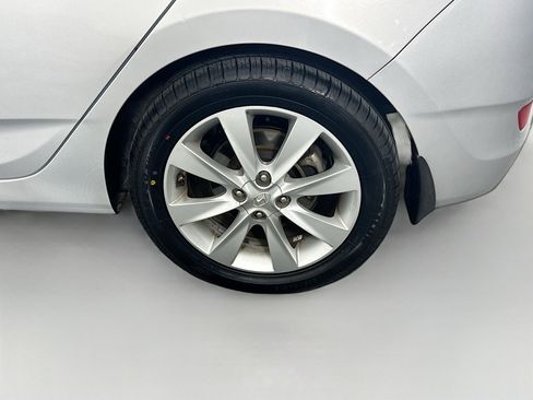 Used 2014 Hyundai Accent SE FWD image 11