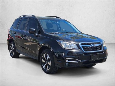Used 2017 Subaru Forester 2.5i Premium AWD/4WD image 3