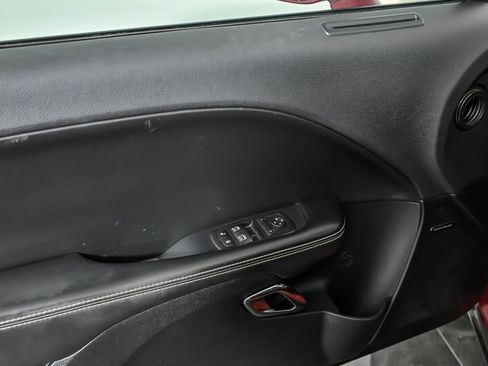 Used 2017 Dodge Challenger SRT Hellcat RWD image 13