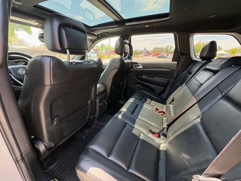 Used 2019 Jeep Grand Cherokee Limited w/ Luxury Group II AWD/4WD image 20