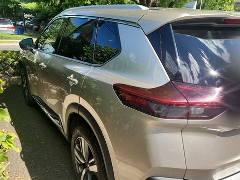 Used 2021 Nissan Rogue SL w/ Premium Package AWD/4WD image 4