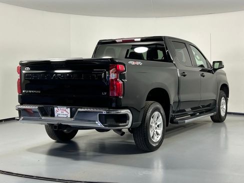 Used 2023 Chevrolet Silverado 1500 LT AWD/4WD image 7