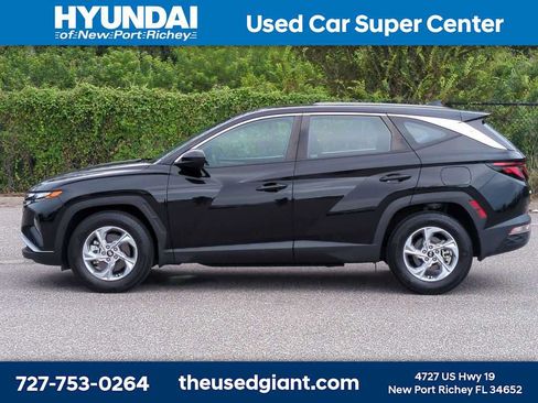 Used 2024 Hyundai Tucson SE FWD image 2