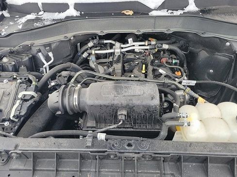 Used 2022 Ford Explorer XLT w/ Equipment Group 202A image 10