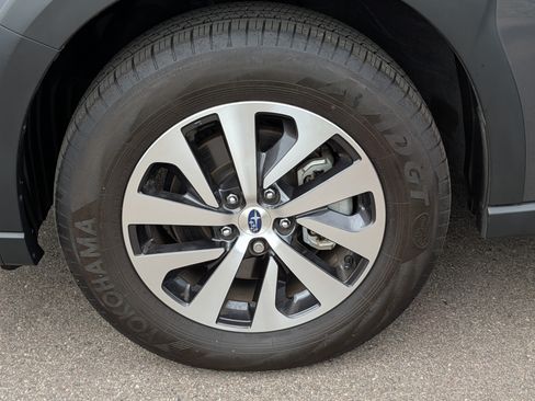 Used 2025 Subaru Outback Premium AWD/4WD image 15