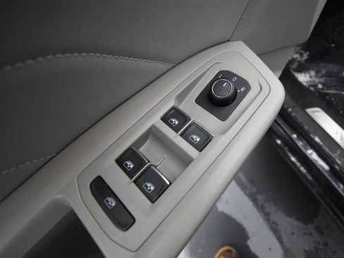 Used 2021 Volkswagen Atlas SE w/ Panoramic Sunroof Package image 13