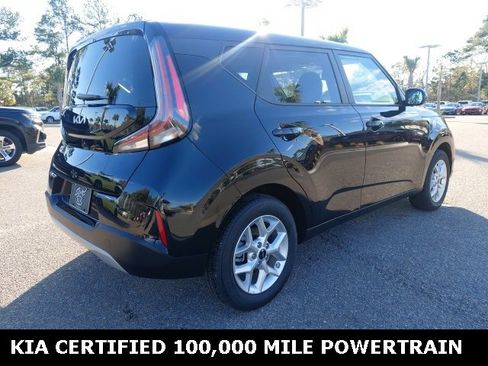 Certified 2025 Kia Soul LX image 5
