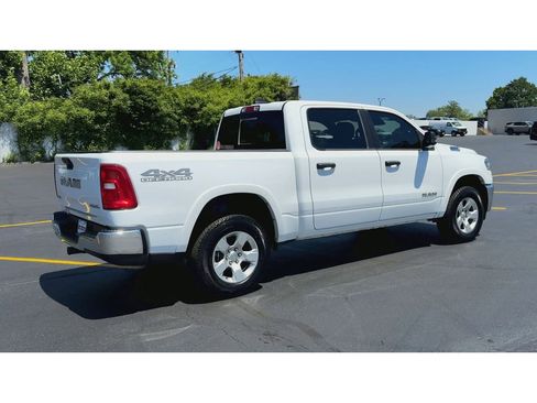 Used 2025 RAM 1500 Big Horn AWD/4WD image 8
