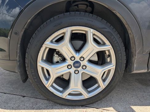 Used 2018 Ford Escape Titanium image 19