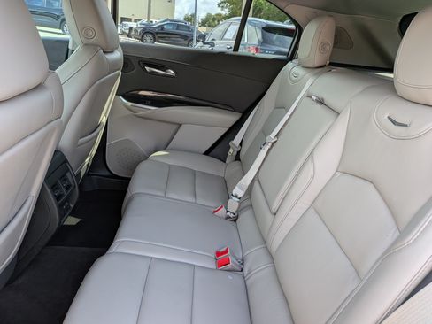 Certified 2020 Cadillac XT4 Premium Luxury w/ Enhanced Visibility Package FWD image 16