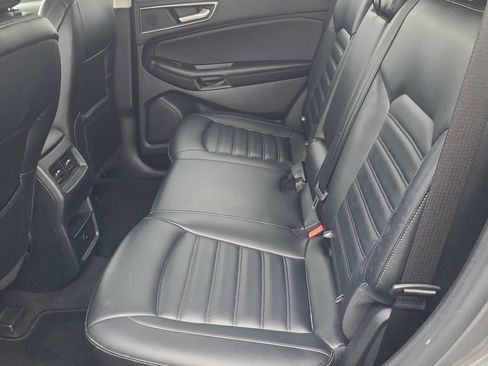Used 2023 Ford Edge SEL image 11