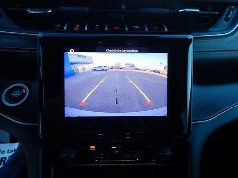 Used 2024 Jeep Grand Cherokee Altitude AWD/4WD image 20