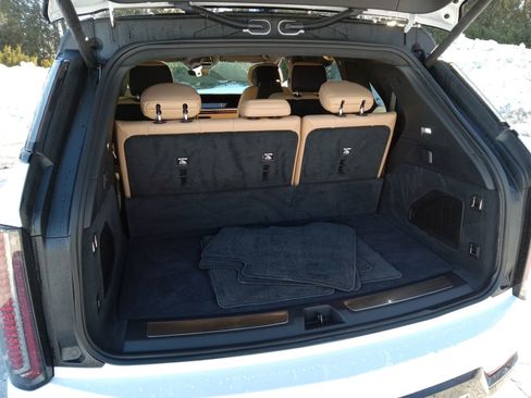 Used 2025 Cadillac Escalade IQ Sport 2 w/ LPO, ONYX Package image 26