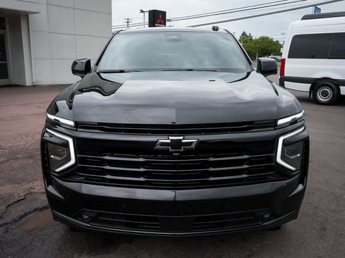 Used 2026 Chevrolet Suburban RST w/ RST Capability Package AWD/4WD image 2