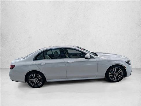 Used 2023 Mercedes-Benz E 350 4MATIC Sedan image 4