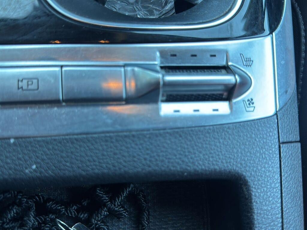 Used 2024 Kia Carnival SX FWD image 35
