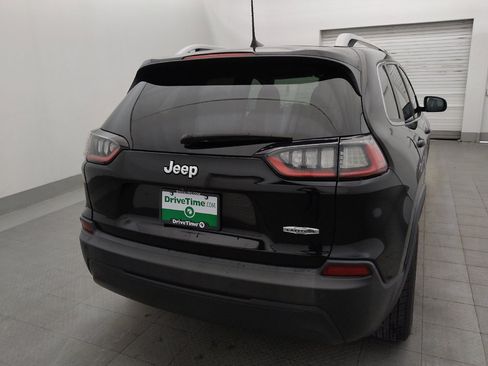 Used 2019 Jeep Cherokee Latitude Plus w/ Comfort/Convenience Group FWD image 7