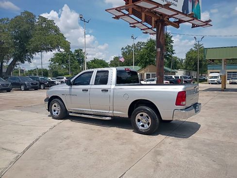 Used 2011 RAM 1500 ST w/ ST Popular Equipment Group AWD/4WD image 9