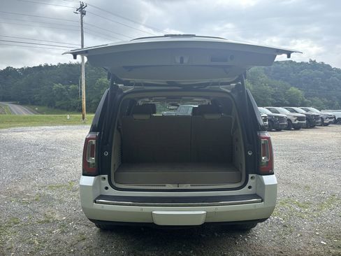 Used 2016 GMC Yukon Denali w/ Open Road Package AWD/4WD image 24