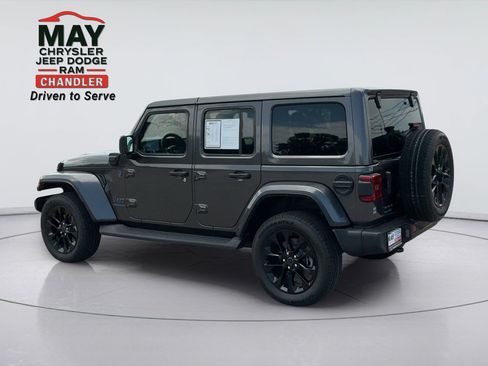 Certified 2025 Jeep Wrangler Unlimited Sahara AWD/4WD image 5