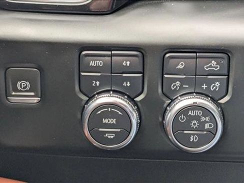 Used 2024 GMC Sierra 1500 Denali Ultimate image 17