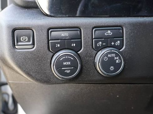 Used 2023 Chevrolet Silverado 1500 LT AWD/4WD image 14
