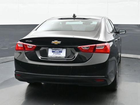 Used 2024 Chevrolet Malibu LS FWD image 3