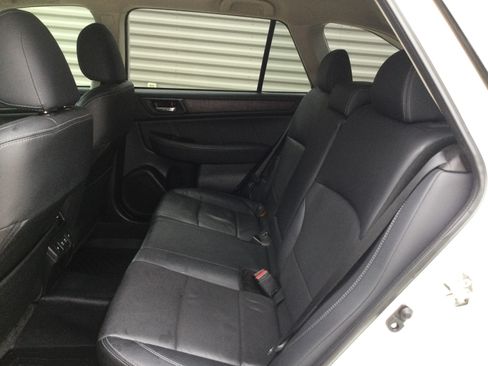 Used 2019 Subaru Outback 2.5i Limited AWD/4WD image 7