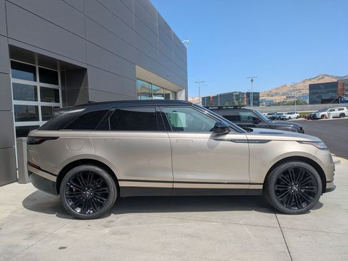 New 2026 Land Rover Range Rover Velar Dynamic SE image 4