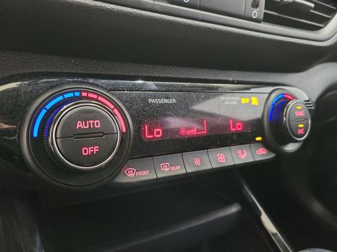 Used 2019 Kia Forte S w/ S Premium Package image 29