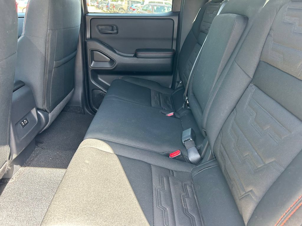 Used 2026 Nissan Frontier PRO-4X AWD/4WD image 15