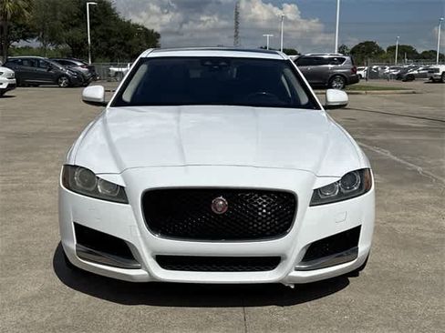 Used 2018 Jaguar XF 25t image 6
