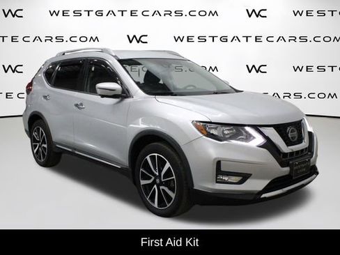 Used 2020 Nissan Rogue SL FWD image 2