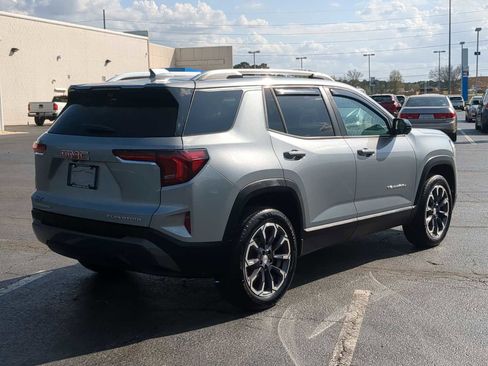 Used 2026 GMC Terrain Elevation w/ Elevation Premium Package FWD image 8