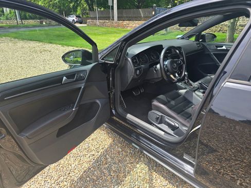 Used 2015 Volkswagen GTI SE FWD image 13
