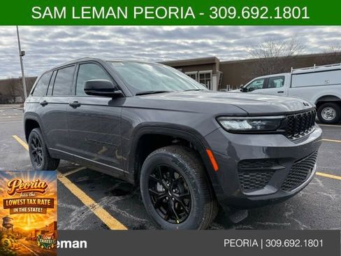 New 2025 Jeep Grand Cherokee Laredo image 2