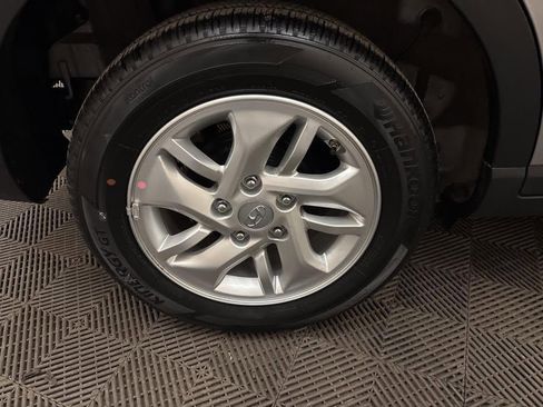 New 2026 Hyundai Venue SE FWD image 17