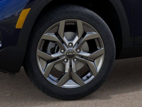 New 2026 Kia Seltos LX FWD image 9